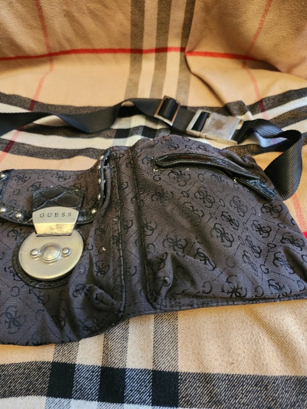 VINTAGE GUESS POUCH - Picture 4 of 9